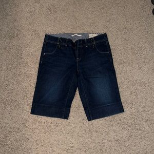 Gap Limited Edition,  shorts